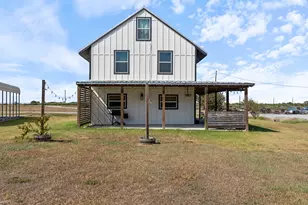 2749 W Bayshore Dr, Palacios, TX 77465 - Photo 28