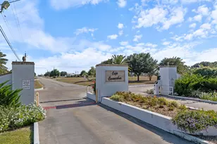 2749 W Bayshore Dr, Palacios, TX 77465 - Photo 2