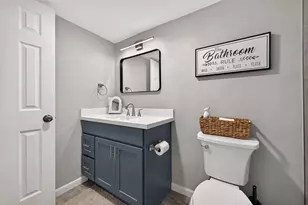 10001 Westpark Dr, Houston, TX 77042 - Photo 18