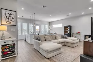 5702 Rucio Ln, Houston, TX 77092 - Photo 6