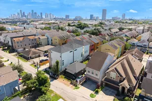 4415 Marina St, Houston, TX 77007 - Photo 2