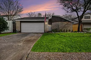 16607 Neumann Dr, Houston, TX 77058 - Photo 2