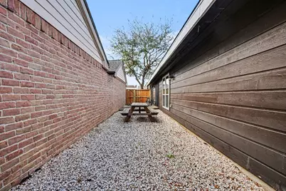 16607 Neumann Drive, Houston, TX 77058 - Photo 24