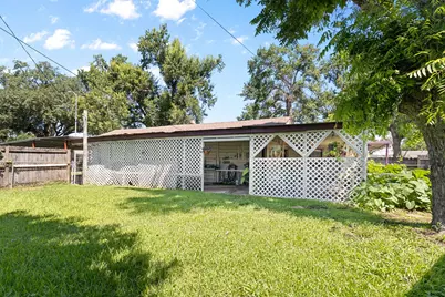 8409 Montridge Drive, Houston, TX 77055 - Photo 20