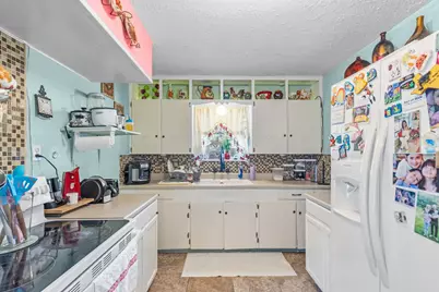 8409 Montridge Drive, Houston, TX 77055 - Photo 8
