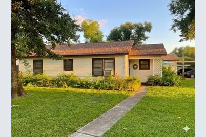 8409 Montridge Drive, Houston, TX 77055 - Photo 2