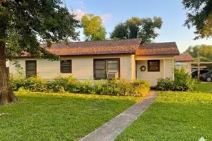 8409 Montridge Dr, Houston, TX 77055 - Photo 2