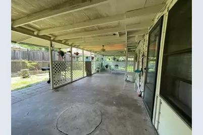 8409 Montridge Drive, Houston, TX 77055 - Photo 24