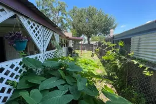 8409 Montridge Dr, Houston, TX 77055 - Photo 26