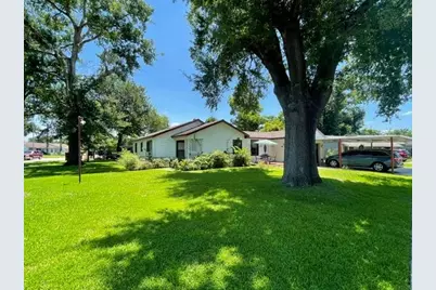 8409 Montridge Drive, Houston, TX 77055 - Photo 4
