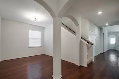 10019 Lynnwood Drive, Baytown, TX 77521 - Photo 8