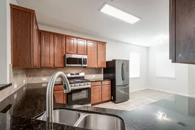 10019 Lynnwood Drive, Baytown, TX 77521 - Photo 16