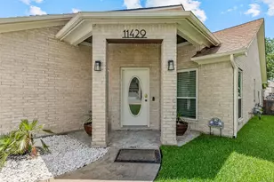 11429 Outrigger Dr, Willis, TX 77318 - Photo 2