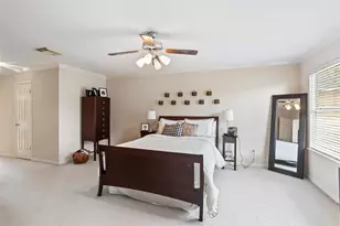 2005 Crescent Shore Dr, League City, TX 77573 - Photo 4