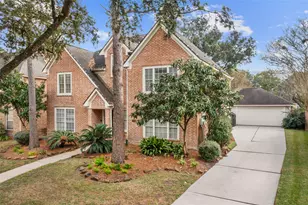 2005 Crescent Shore Dr, League City, TX 77573 - Photo 1