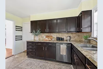 2110 7th Street, Port Neches, TX 77651 - Photo 10