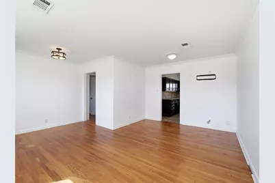 2110 7th Street, Port Neches, TX 77651 - Photo 6