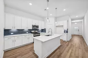 973 Garden Path Dr, Willis, TX 77378 - Photo 2