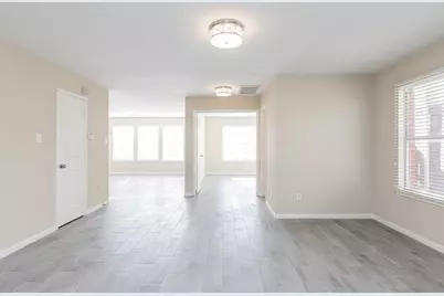 15831 Crooked Arrow Drive, Sugar Land, TX 77498 - Photo 8