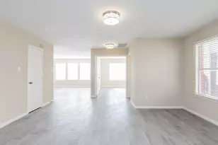 15831 Crooked Arrow Dr, Sugar Land, TX 77498 - Photo 8