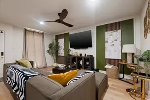 5217 Arboles Dr, Houston, TX 77035 - Photo 8