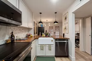 5217 Arboles Dr, Houston, TX 77035 - Photo 2