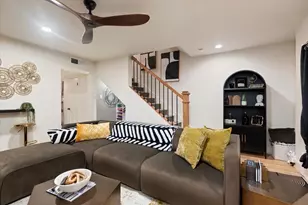 5217 Arboles Dr, Houston, TX 77035 - Photo 2