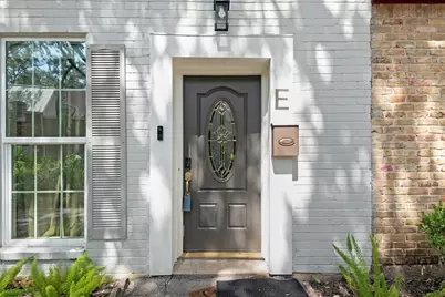 5217 Arboles Drive #E, Houston, TX 77035 - Photo 4