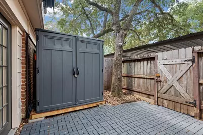 5217 Arboles Drive #E, Houston, TX 77035 - Photo 22
