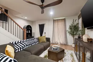 5217 Arboles Dr, Houston, TX 77035 - Photo 8