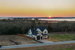 745 Lake Day Dr, Somerville, TX 77879 - Photo 2