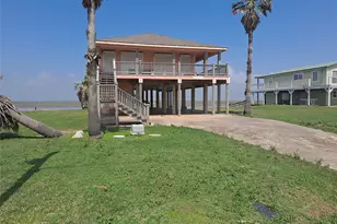 2281 County Rd 230, Sargent, TX 77414 - Photo 4