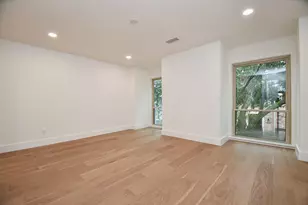 7528 Chevy Chase Dr, Houston, TX 77063 - Photo 22