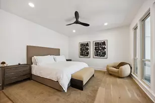 7528 Chevy Chase Dr, Houston, TX 77063 - Photo 16