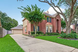 5807 Pendelton Pl Dr, Sugar Land, TX 77479 - Photo 2
