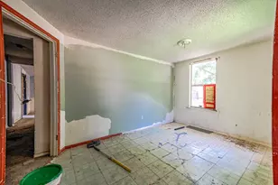 207 N Logan St, Texas City, TX 77590 - Photo 12