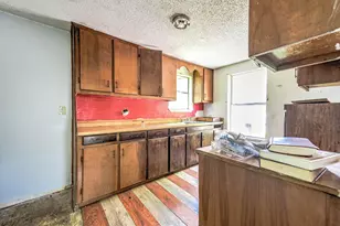 207 N Logan St, Texas City, TX 77590 - Photo 8