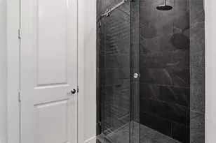 3907 Willowbend Pt Dr, Houston, TX 77025 - Photo 8
