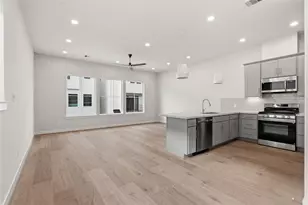 3907 Willowbend Pt Dr, Houston, TX 77025 - Photo 14