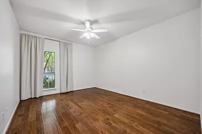11711 Memorial Drive #47, Houston, TX 77024 - Photo 16