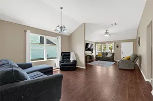 5726 Turmeric Dr, Baytown, TX 77521 - Photo 4