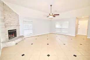 2126 Highland Hills Dr, Sugar Land, TX 77478 - Photo 2
