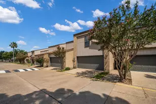880 Tully Rd, Houston, TX 77079 - Photo 4