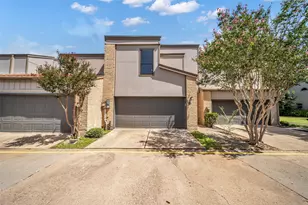 880 Tully Rd, Houston, TX 77079 - Photo 2