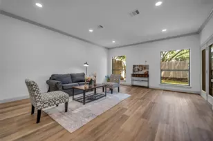 880 Tully Rd, Houston, TX 77079 - Photo 12