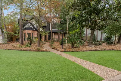 6 Thornhedge Court, The Woodlands, TX 77381 - Photo 2