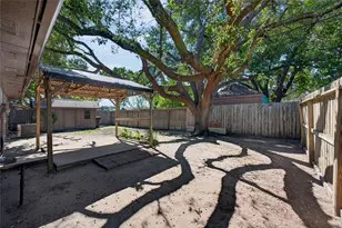 3706 Luton Park Dr, Houston, TX 77082 - Photo 16