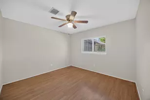 3706 Luton Park Dr, Houston, TX 77082 - Photo 8