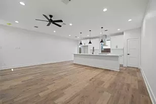 8421 Venus St, Houston, TX 77088 - Photo 34