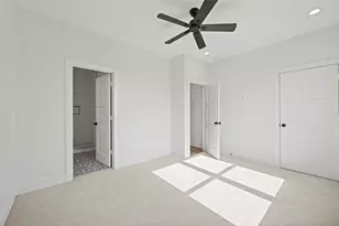 8421 Venus St, Houston, TX 77088 - Photo 22